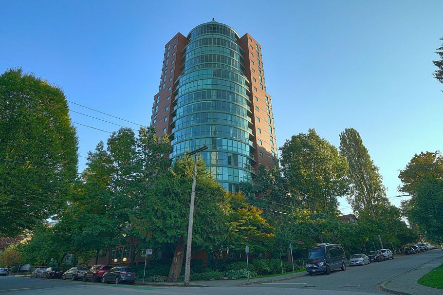 902 1888 Alberni Street Vancouver, BC - 2