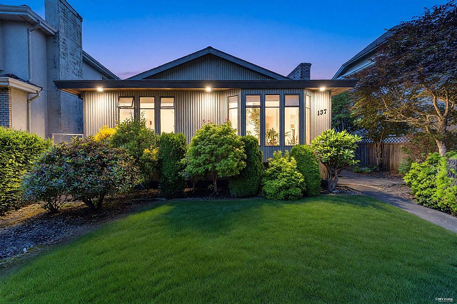 137 W Woodstock Avenue Vancouver, BC - 37