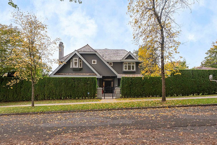 2087 W 18th Avenue Vancouver, BC - 1