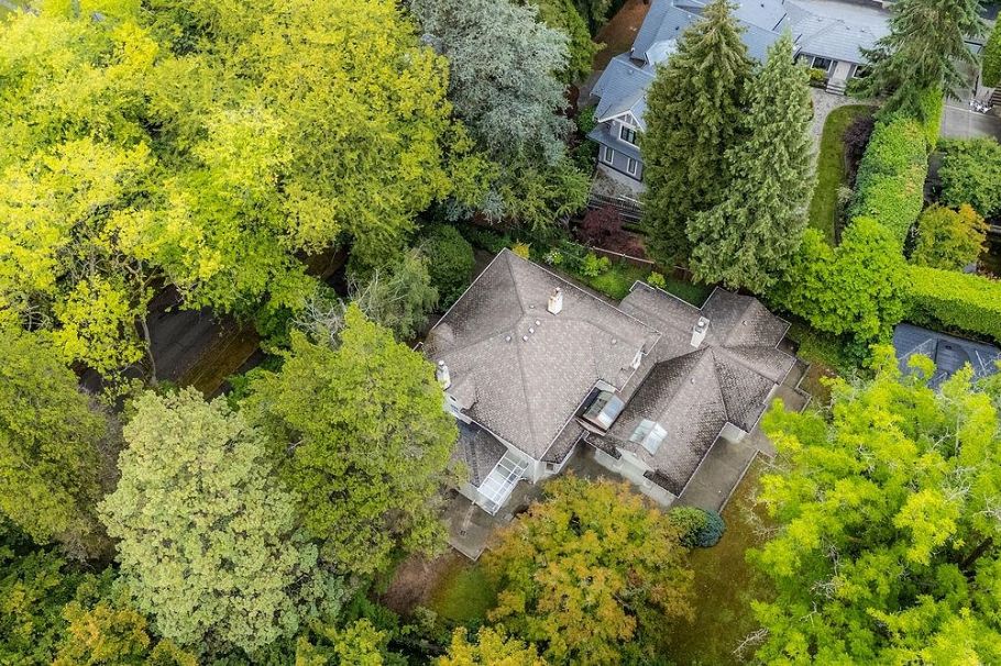 1588 W 29th Avenue Vancouver, BC - 4