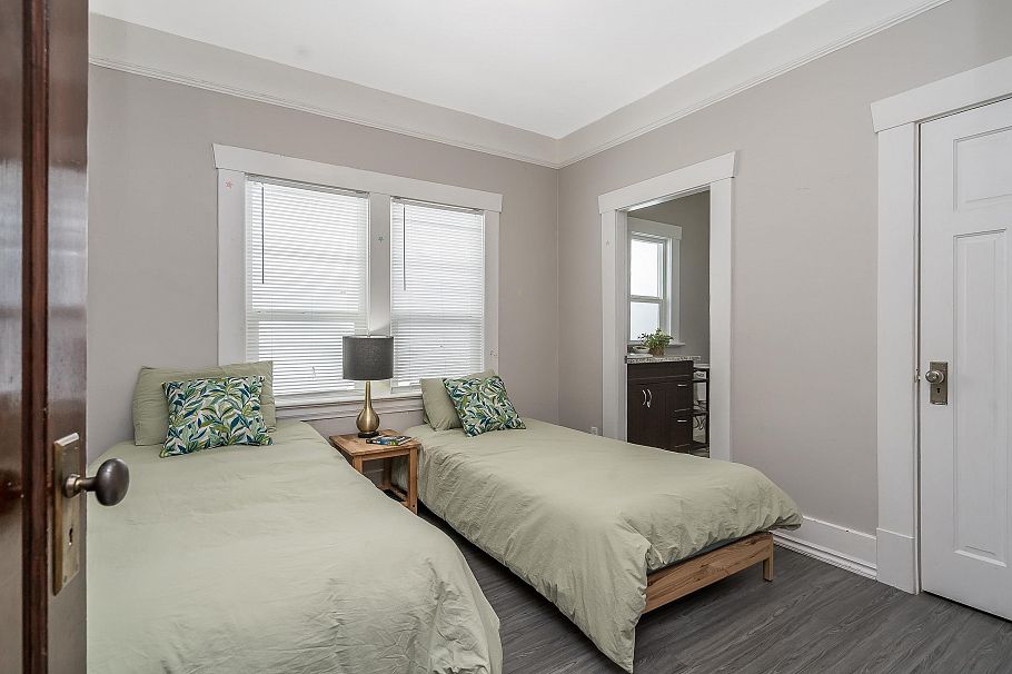 4476 Beatrice Street Vancouver, BC - 22