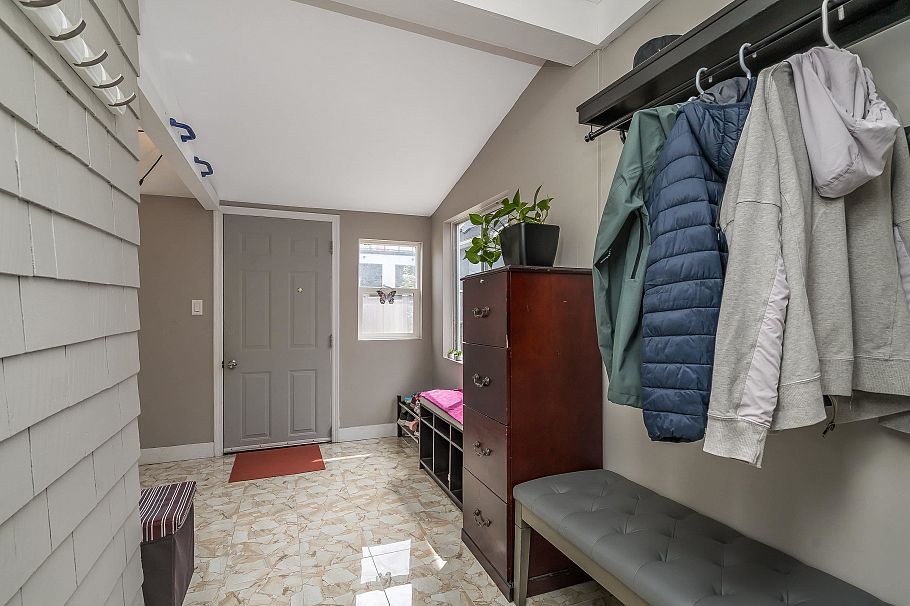 4476 Beatrice Street Vancouver, BC - 28