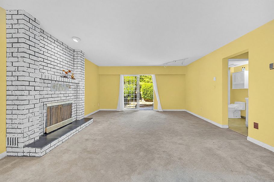 137 W Woodstock Avenue Vancouver, BC - 15