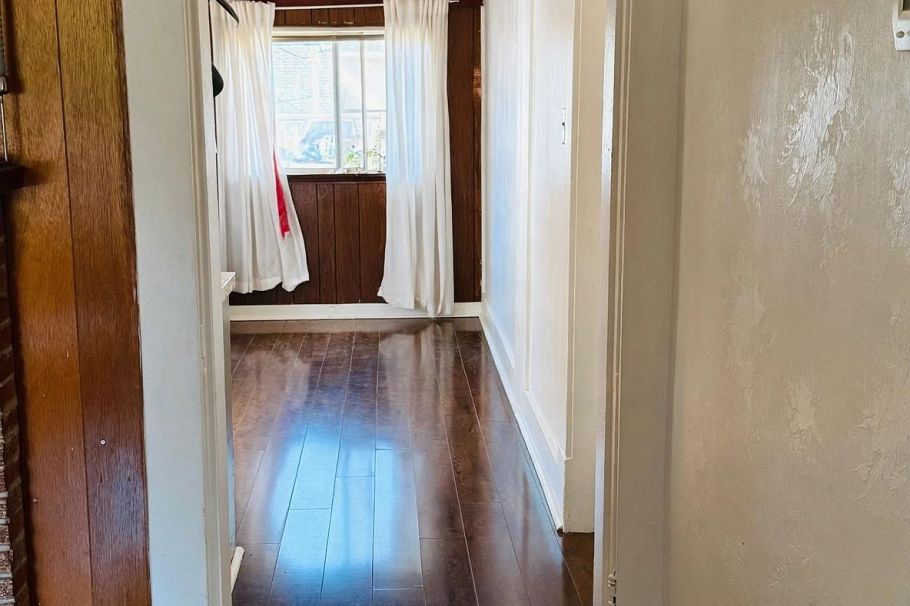 2561 Mcgill Street Vancouver, BC - 5