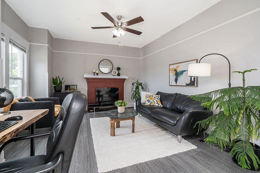 4476 Beatrice Street Vancouver, BC - 11