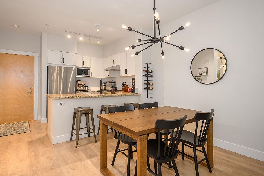 112 2601 Whiteley Court North Vancouver, BC - 9