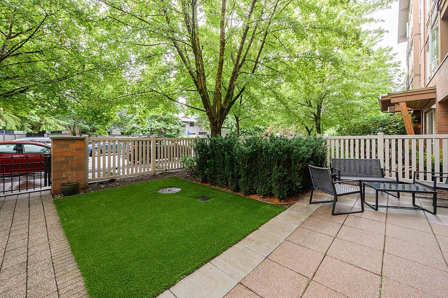 112 2601 Whiteley Court North Vancouver, BC - 26