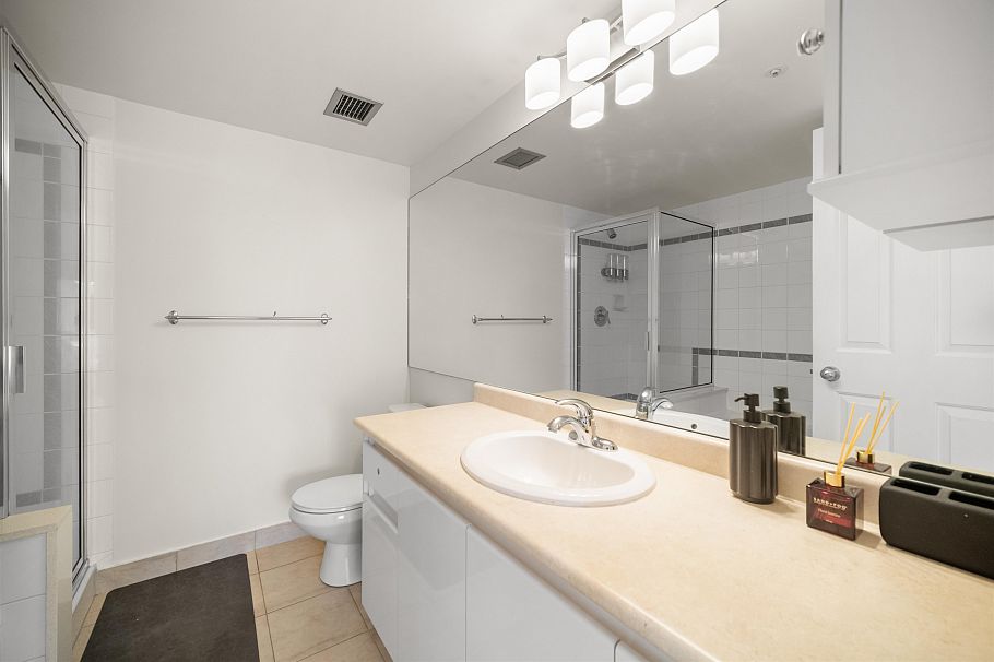 2204 183 Keefer Place Vancouver, BC - 15