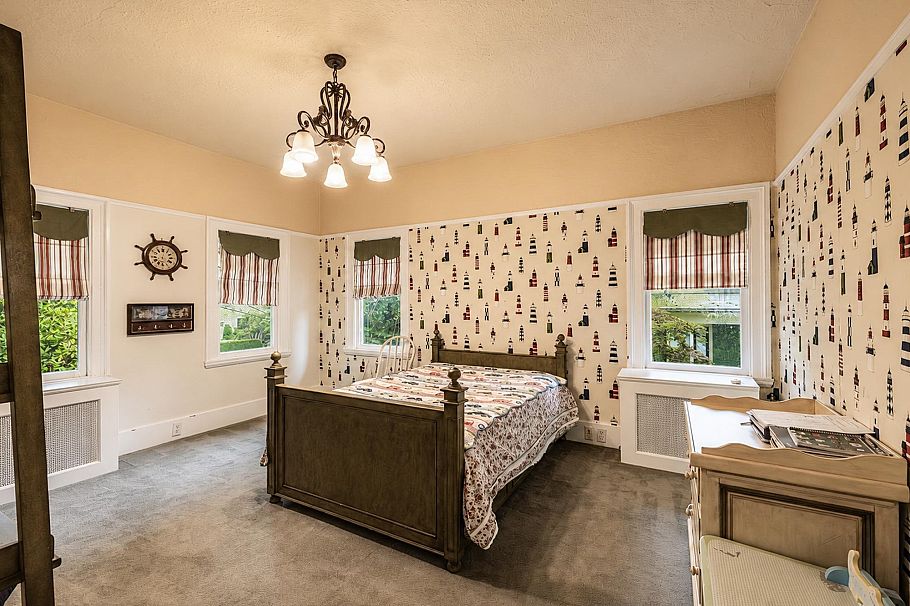 1588 W 29th Avenue Vancouver, BC - 31
