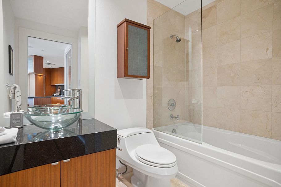 802 628 Kinghorne Mews Vancouver, BC - 19