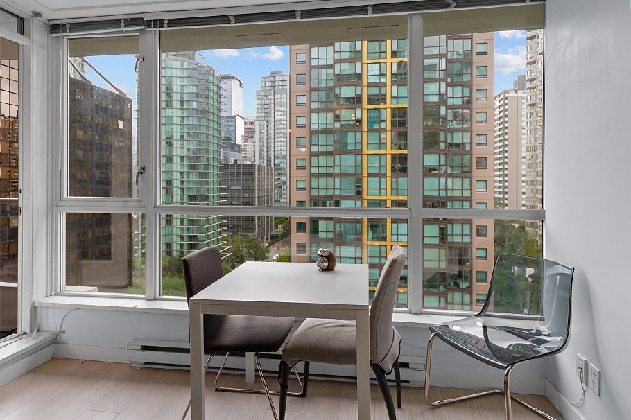 1401 1420 W Georgia Street Vancouver, BC - 6