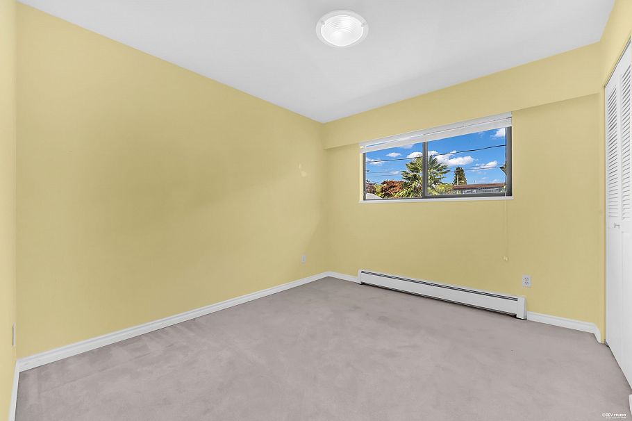 137 W Woodstock Avenue Vancouver, BC - 23