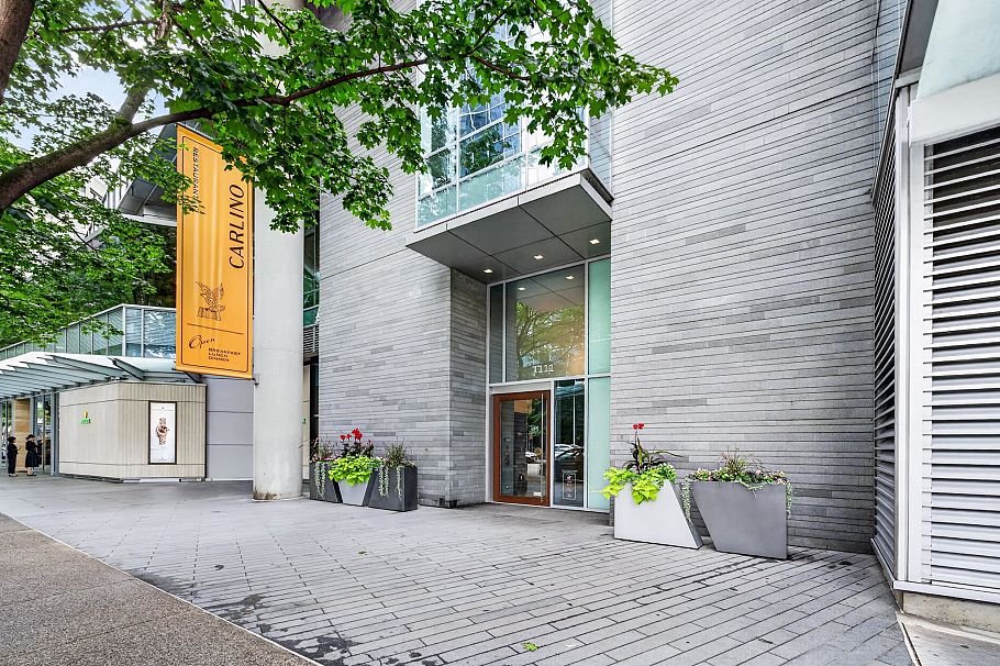 3406 1111 Alberni Street Vancouver, BC - 2