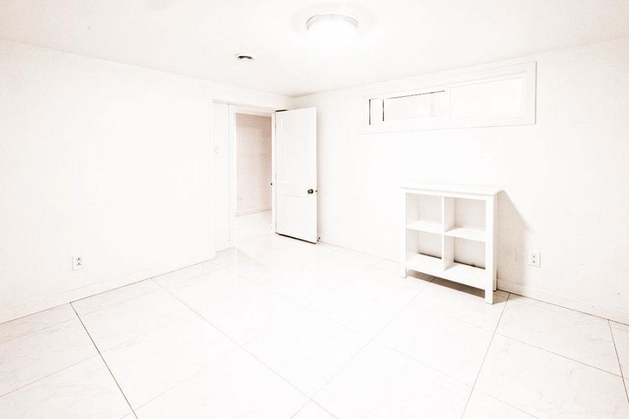 1588 W 29th Avenue Vancouver, BC - 35