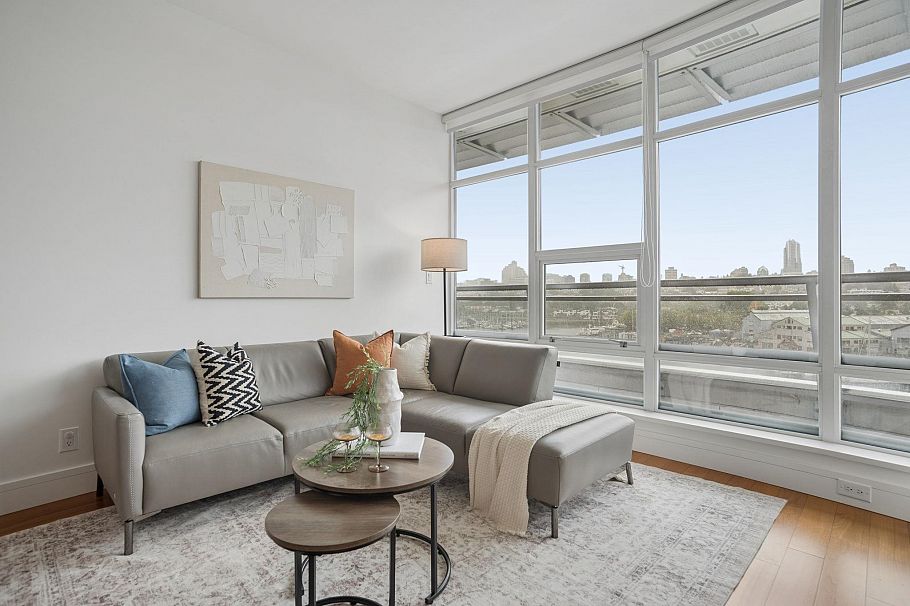 802 628 Kinghorne Mews Vancouver, BC - 3