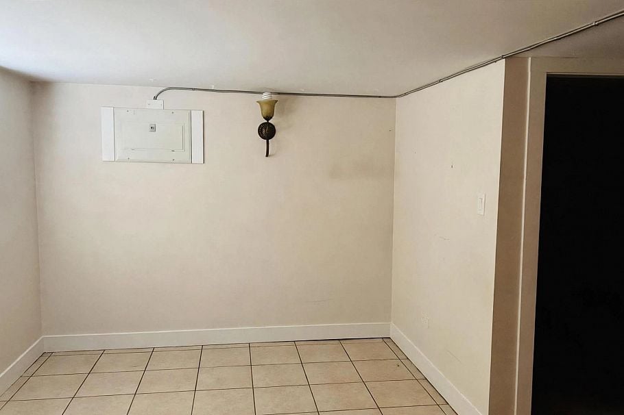 2561 Mcgill Street Vancouver, BC - 10