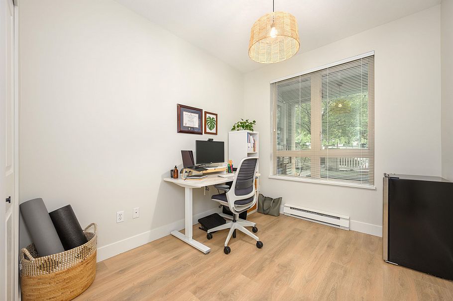 112 2601 Whiteley Court North Vancouver, BC - 19