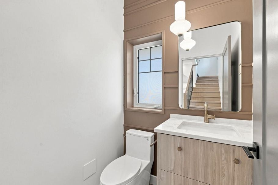 3206 E Georgia Street Vancouver, BC - 16