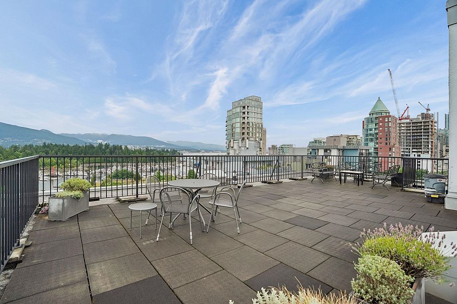 302 710 Chilco Street Vancouver, BC - 27