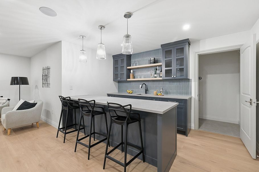 1249 Frederick Road North Vancouver, BC - 30