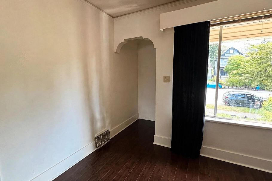 2561 Mcgill Street Vancouver, BC - 1