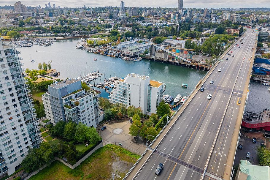 802 628 Kinghorne Mews Vancouver, BC - 35