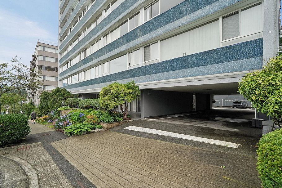 302 710 Chilco Street Vancouver, BC - 5