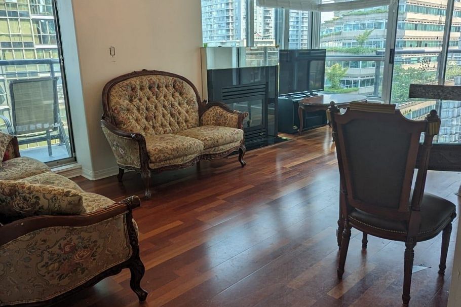 907 1328 W Pender Street Vancouver, BC - 1