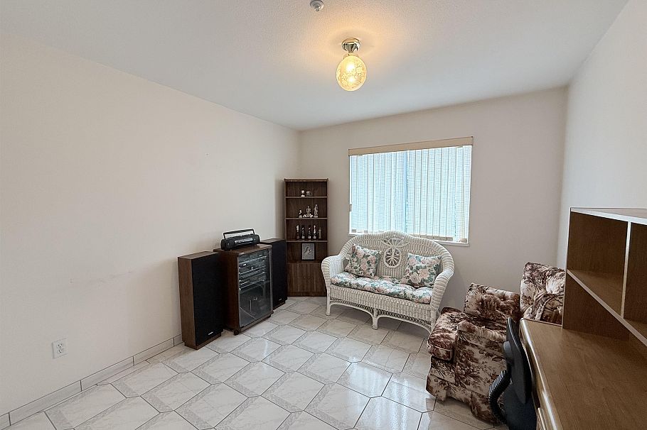 2458 E 5th Avenue Vancouver, BC - 19