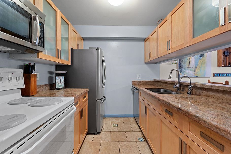106 1147 Nelson Street Vancouver, BC - 13