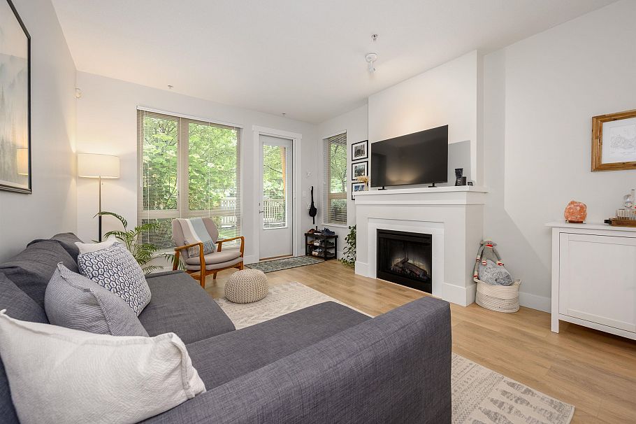 112 2601 Whiteley Court North Vancouver, BC - 6