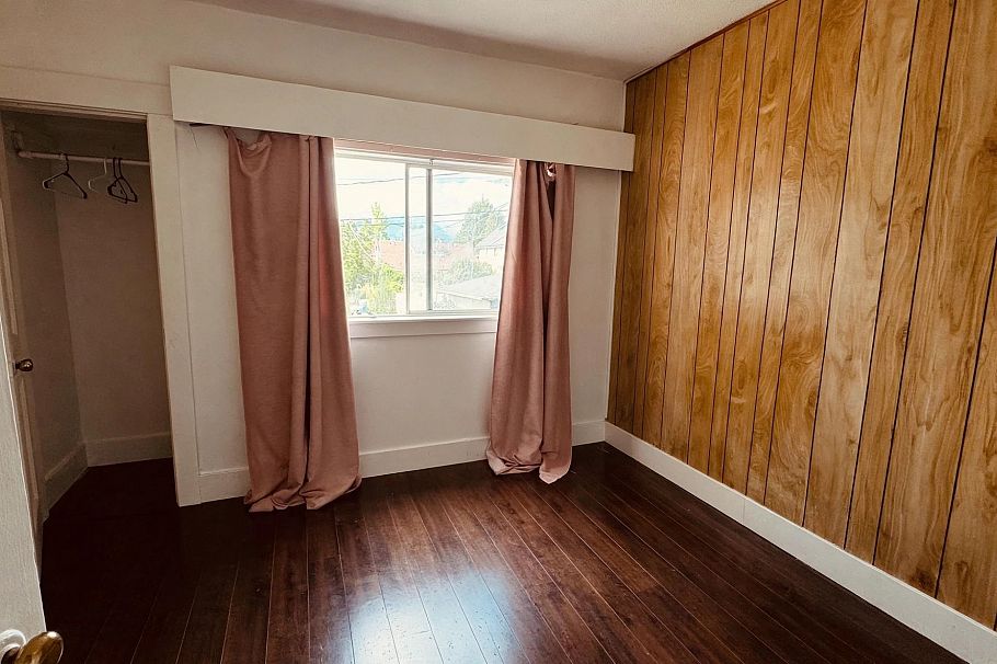 2561 Mcgill Street Vancouver, BC - 4