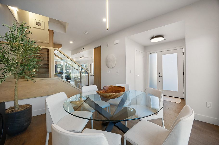 3114 Woodbine Drive North Vancouver, BC - 18