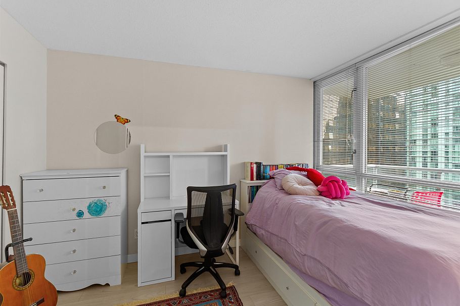 1401 1420 W Georgia Street Vancouver, BC - 11