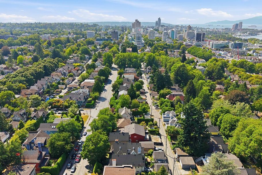 53 W 12th Avenue Vancouver, BC - 7
