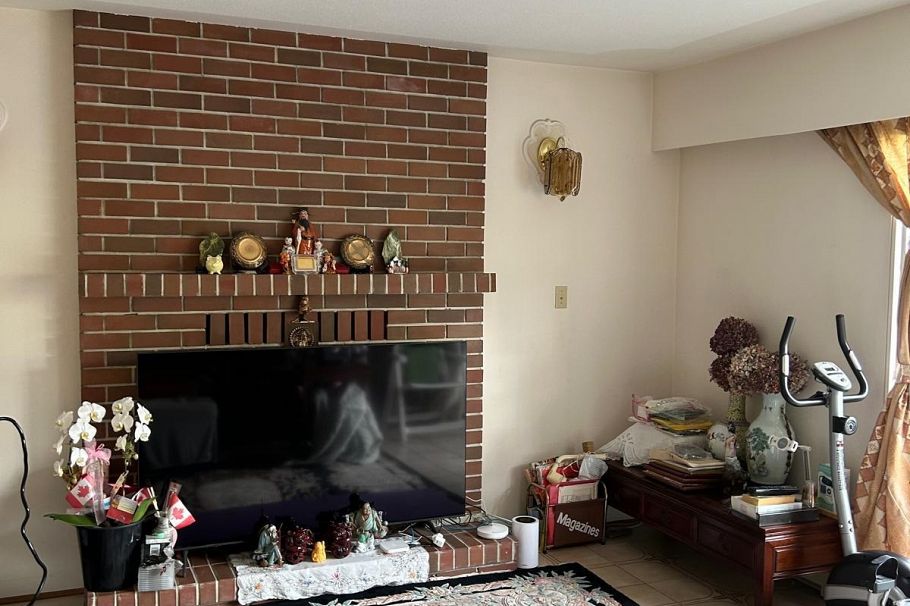115 W 47th Avenue Vancouver, BC - 3