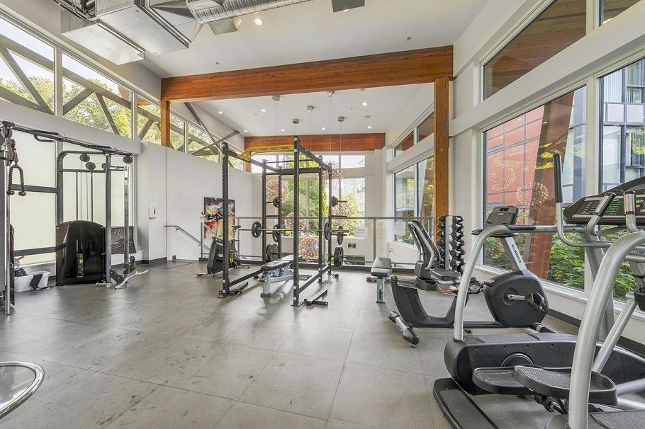 711 3281 E Kent Avenue North Vancouver, BC - 17