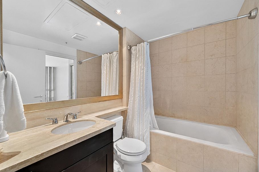 1004 590 Nicola Street Vancouver, BC - 10