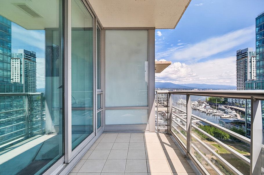 1004 590 Nicola Street Vancouver, BC - 16