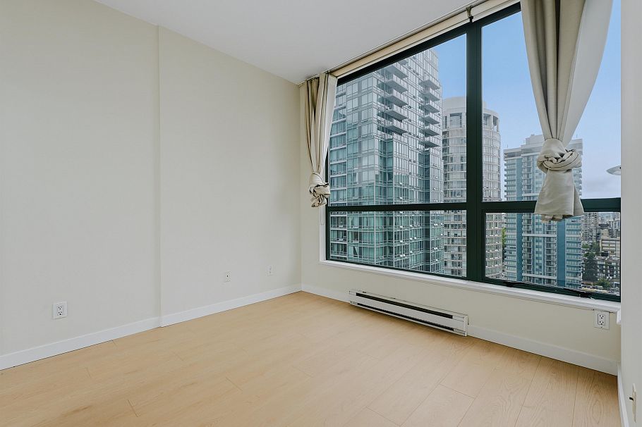 2304 1239 W Georgia Street Vancouver, BC - 6