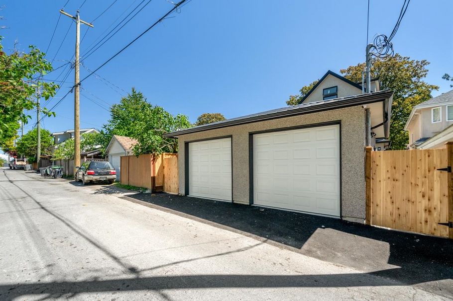 2 3771 W King Edward Avenue Vancouver, BC - 33