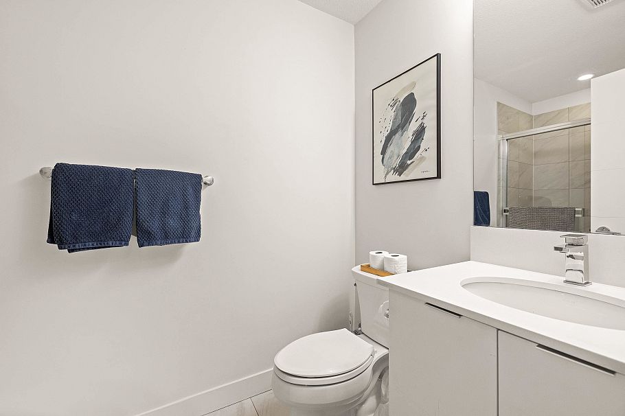 103 719 W 3rd Street North Vancouver, BC - 17
