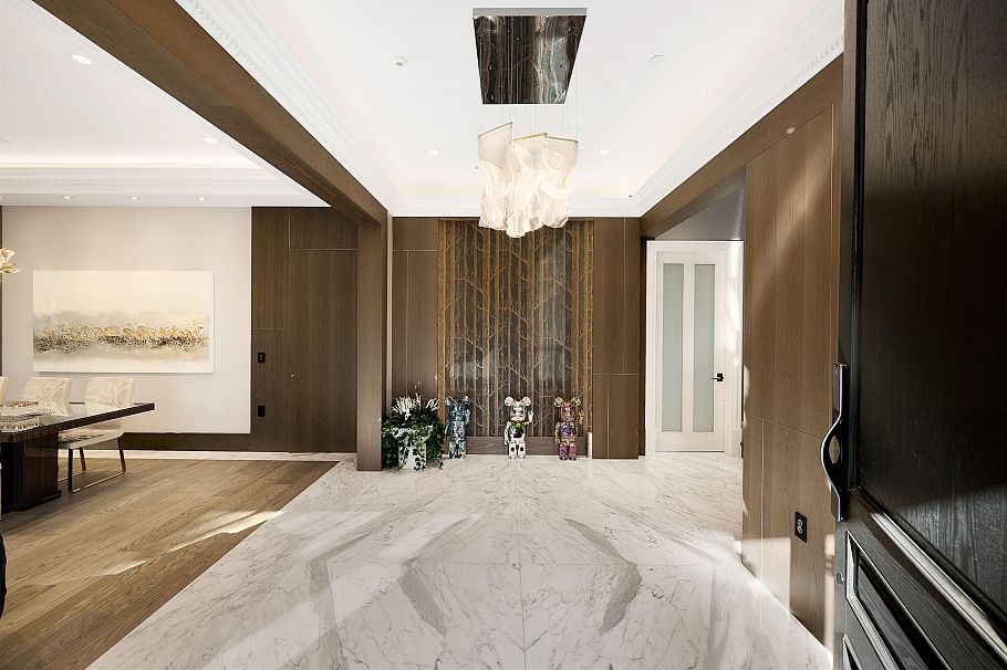 1239 W 40th Avenue Vancouver, BC - 2