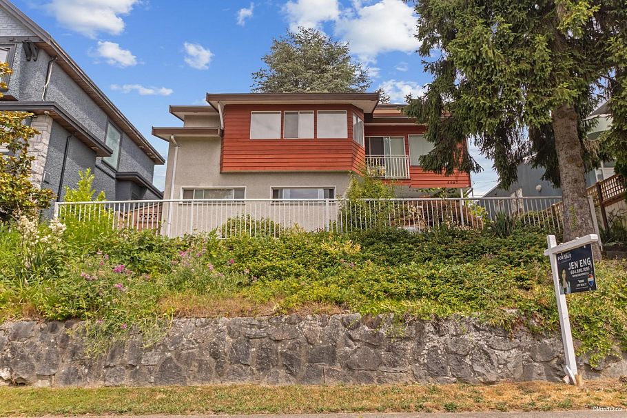 2087 Harrison Drive Vancouver, BC - 2