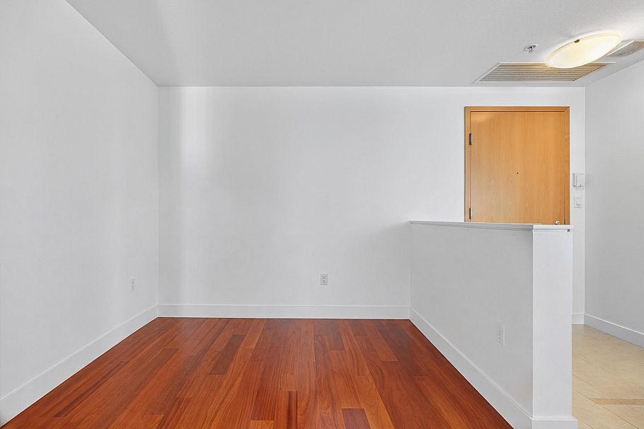 1004 590 Nicola Street Vancouver, BC - 2