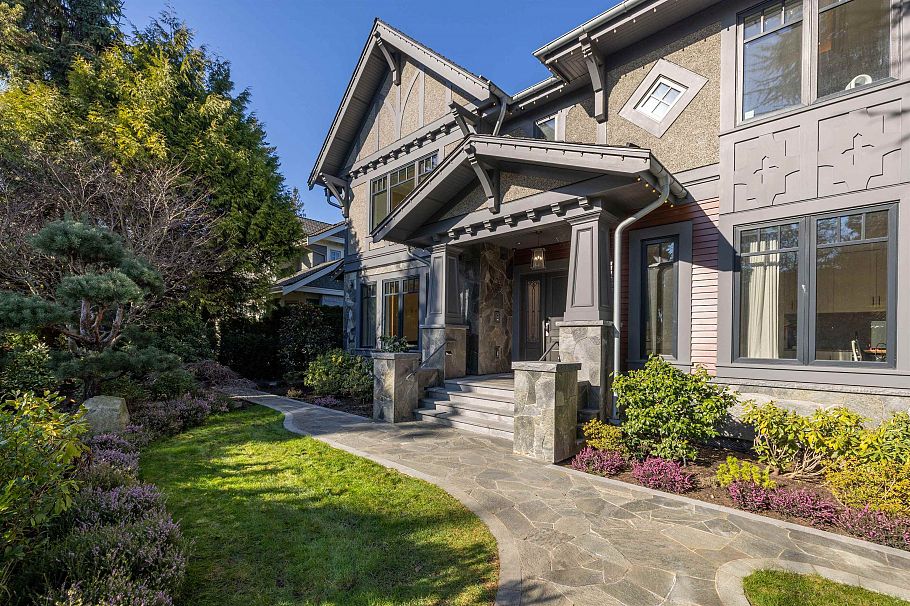 1239 W 40th Avenue Vancouver, BC - 37