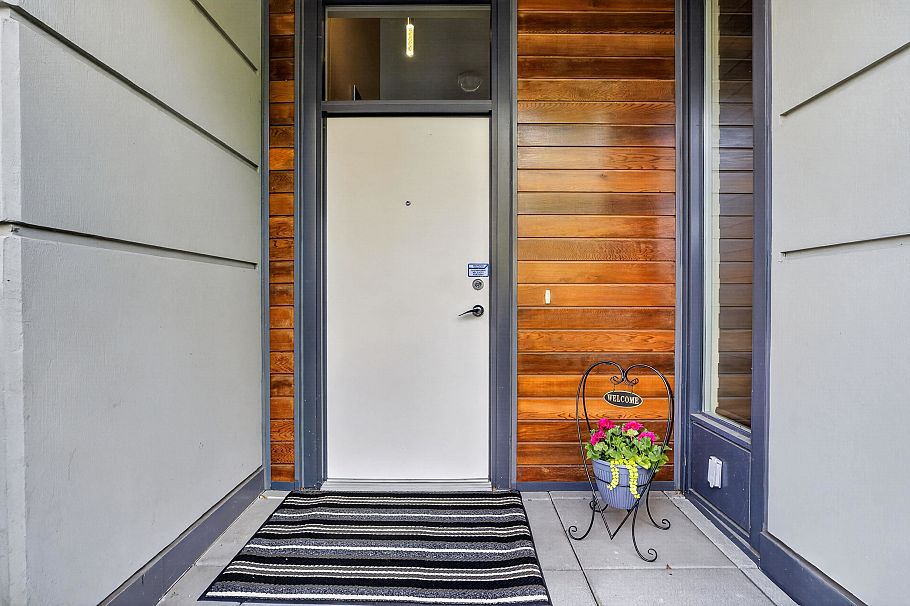 112 W 1st Avenue Vancouver, BC - 3
