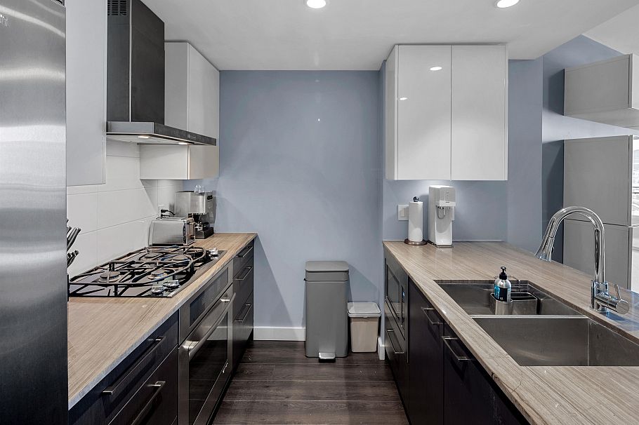 1509 1618 Quebec Street Vancouver, BC - 2