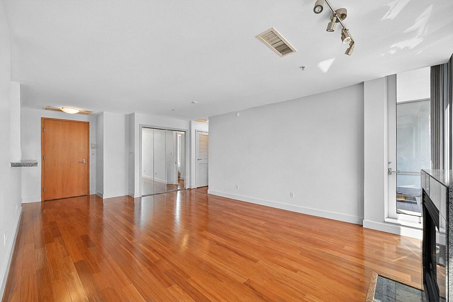 1004 590 Nicola Street Vancouver, BC - 12