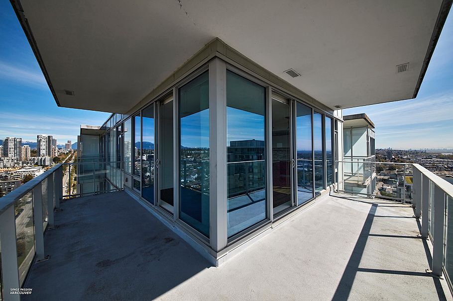 2605 8031 Nunavut Lane Vancouver, BC - 26